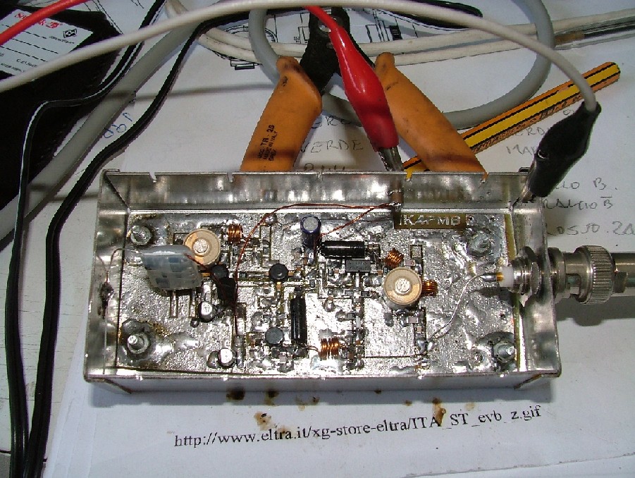 116 MHz local oscillator with thermal heater